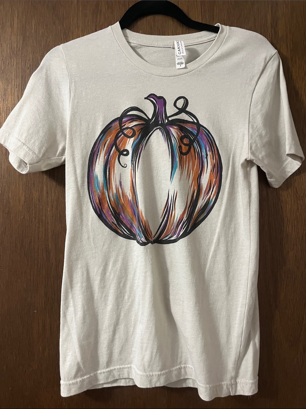 Gildan Cream T-Shirt with Multicolor Brushstroke Pumpkin
